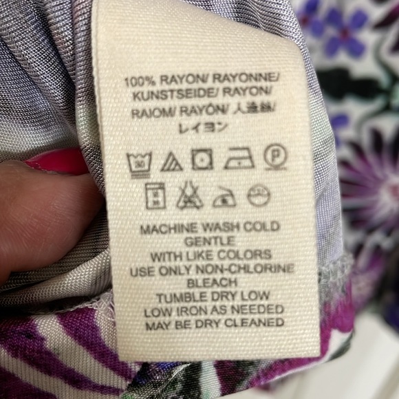 Free People A Line dress . Purple floral keyhole back . EUC - Picture 6 of 7